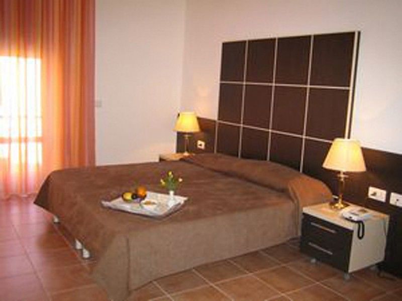 קיאברי Hotel Ferrari מראה חיצוני תמונה